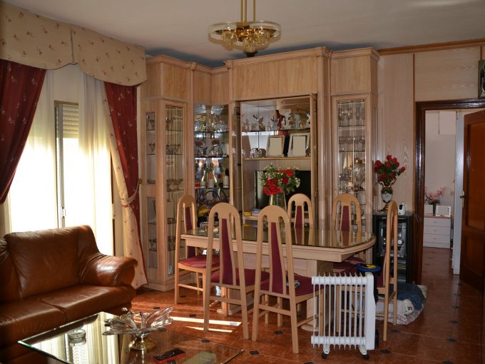 Casa seminueva muy luminosa